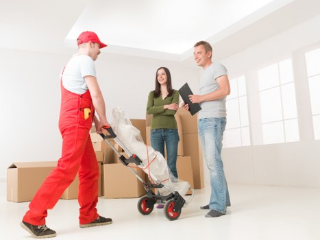 Advantages of professional moving truck services