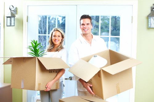 Advantages of hiring a removal truck in Kensington